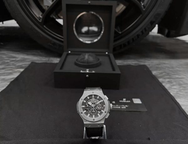 Hublot Big Bang Aero Bang Chrono Tit Full Set 311.sx.1170.gr 44mm $17,200 New - Image 9